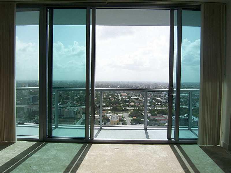 THE AXIS ON BRICKELL II C - Residential Lease