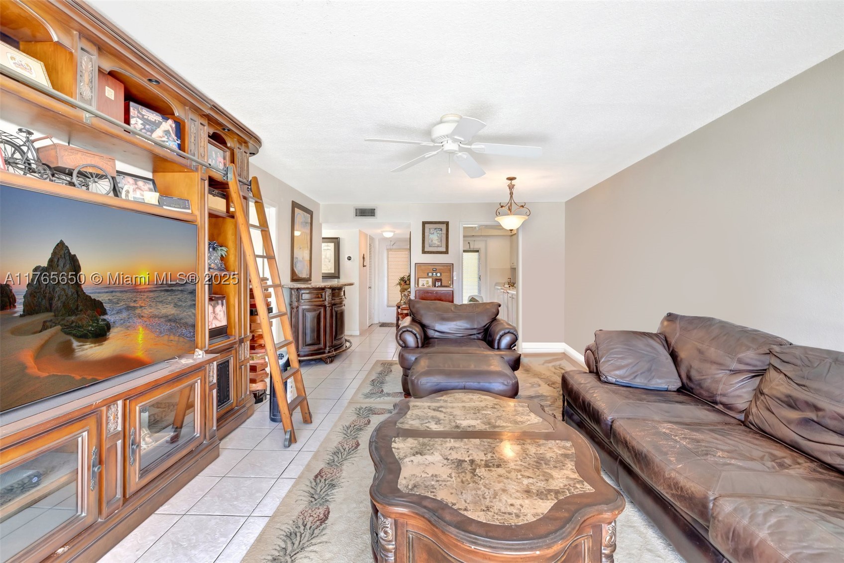 YACHT HARBOR APARTMENTS C - Residential
