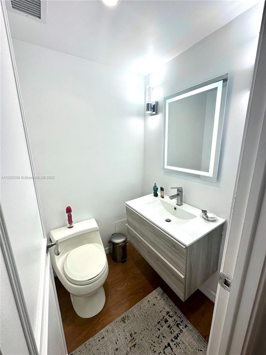 HEMISPHERES CONDO - Residential Lease