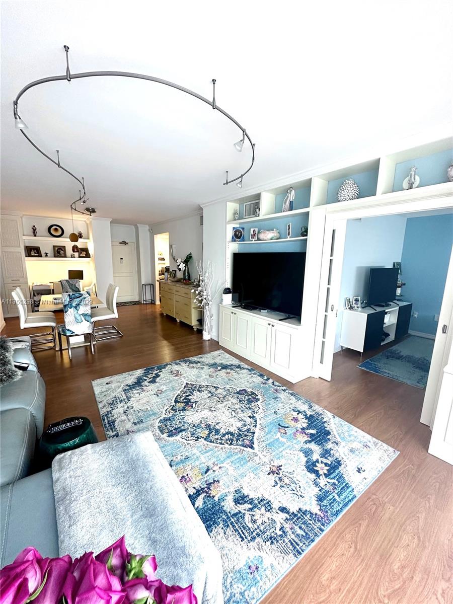 HEMISPHERES CONDO - Residential Lease