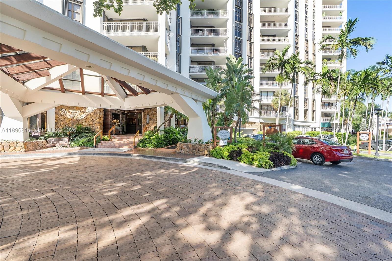 THE TOWERS OF QUAYSIDE CO - Residential
