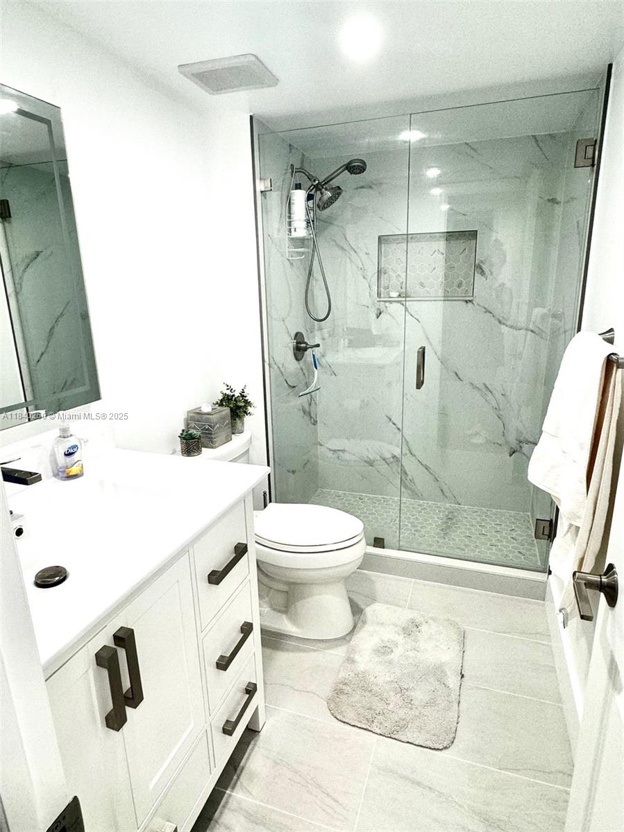 SOVEREIGNS CONDO - Residential