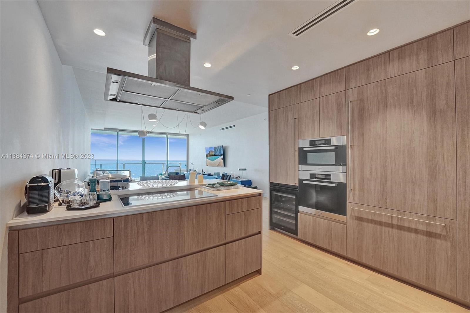 OCEANA KEY BISCAYNE CONDO - Residential