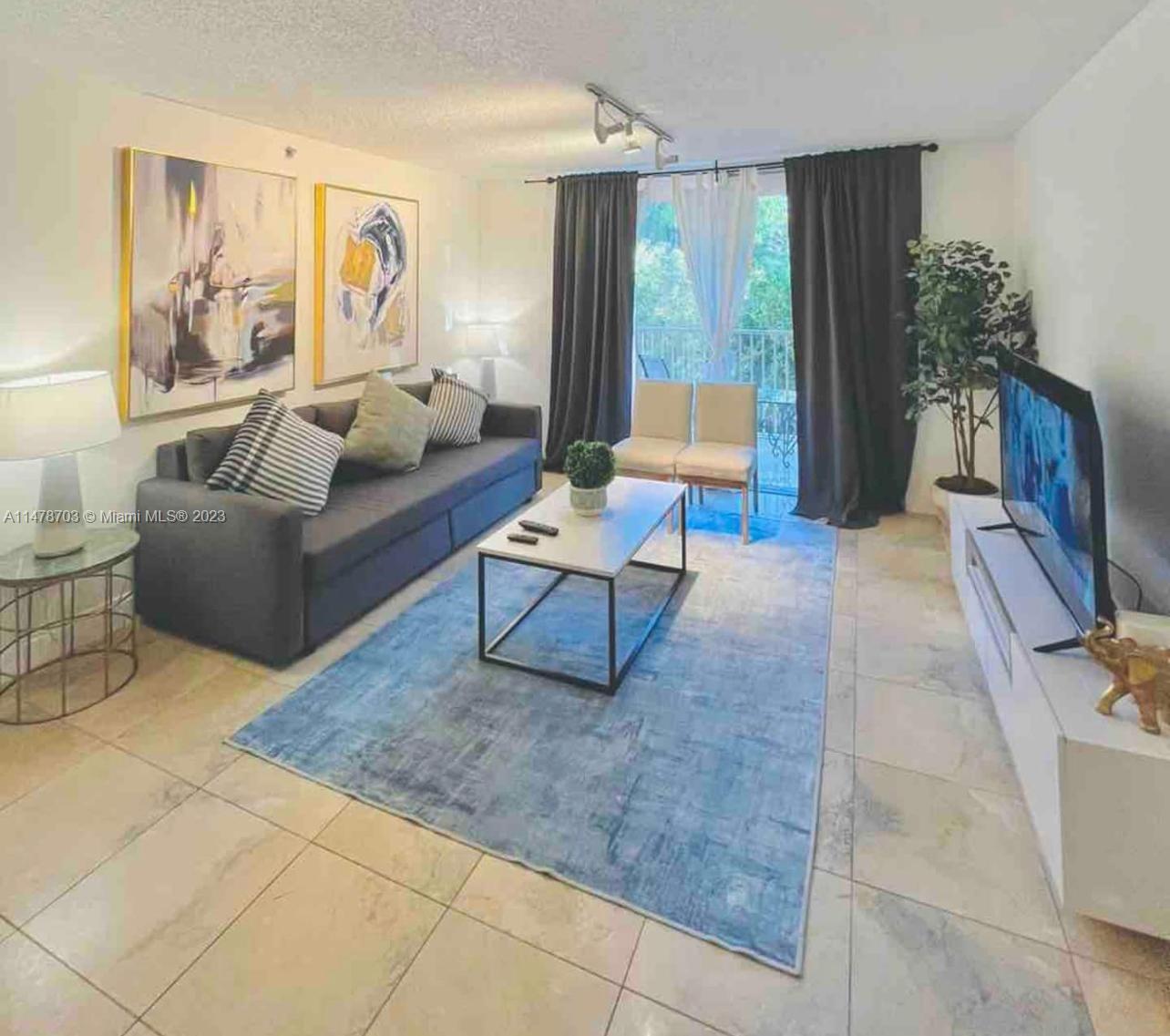 THE YACHT CLUB AT AVENTUR - Residential