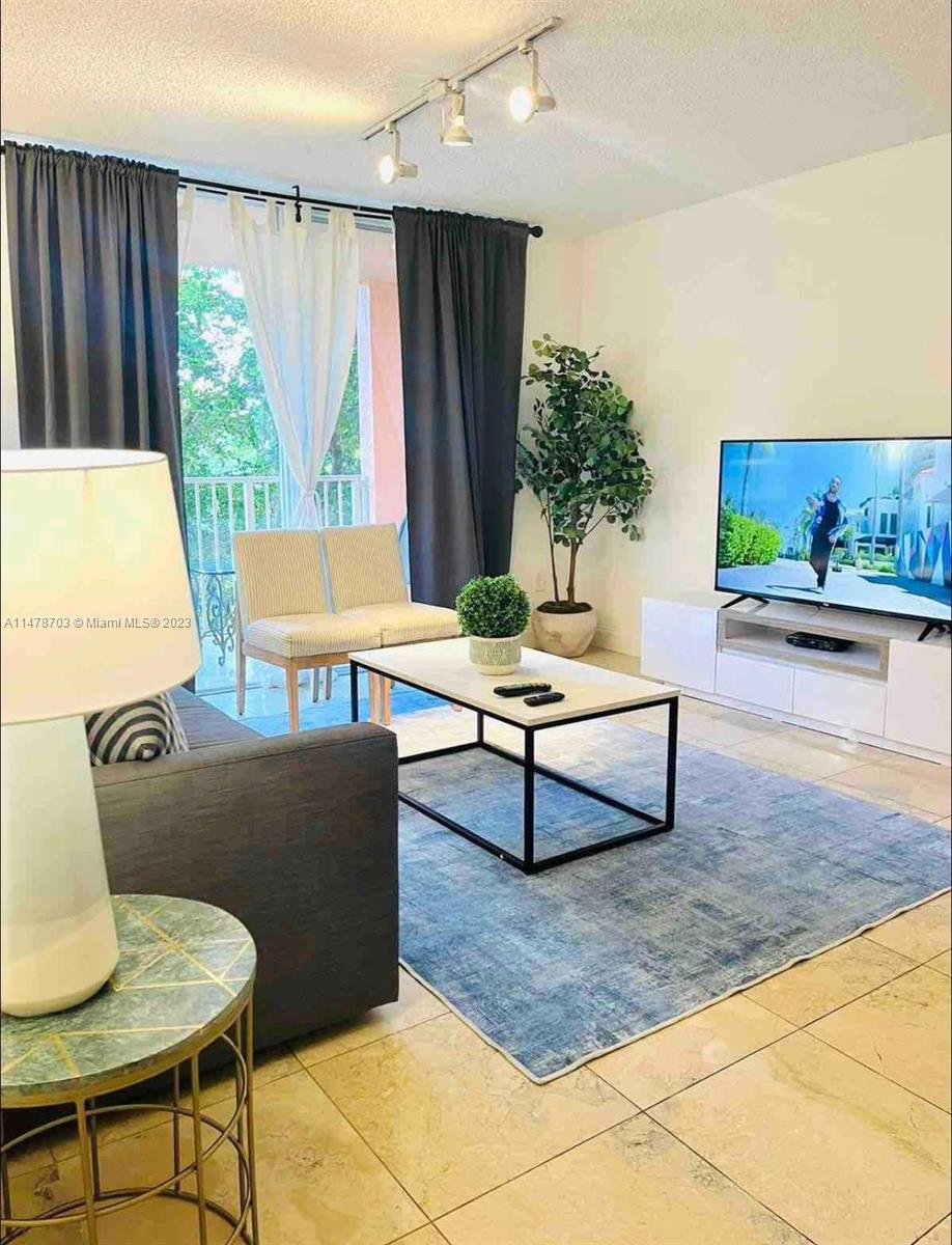 THE YACHT CLUB AT AVENTUR - Residential