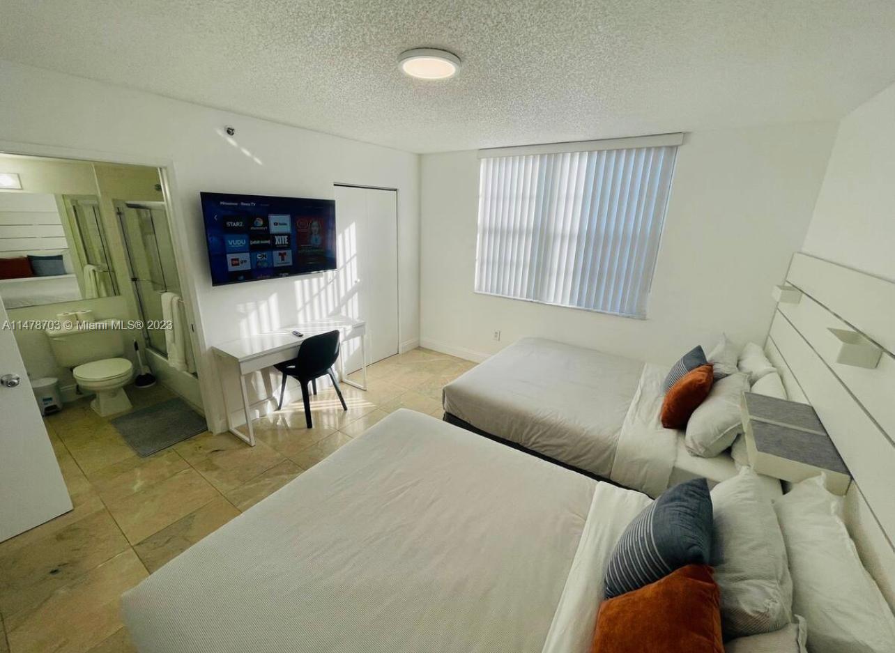 THE YACHT CLUB AT AVENTUR - Residential
