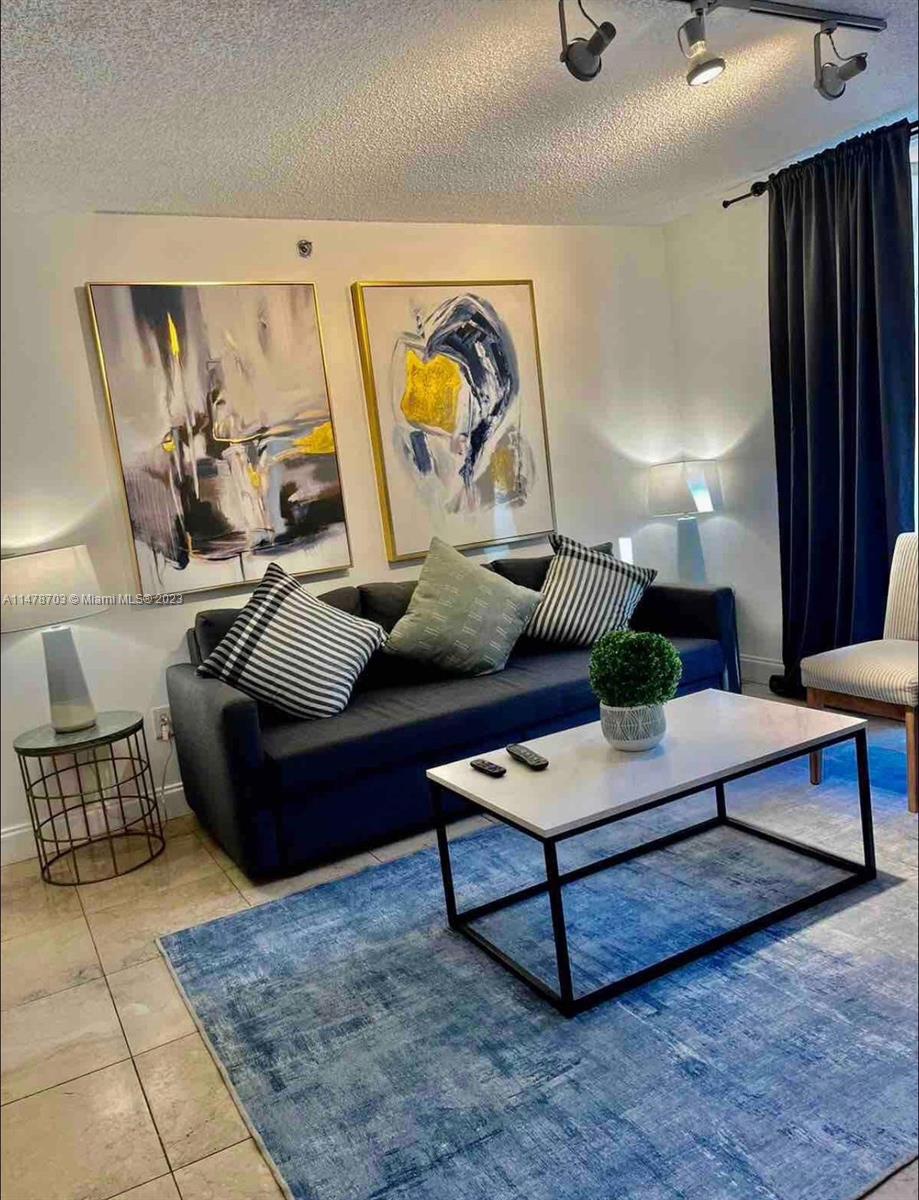 THE YACHT CLUB AT AVENTUR - Residential