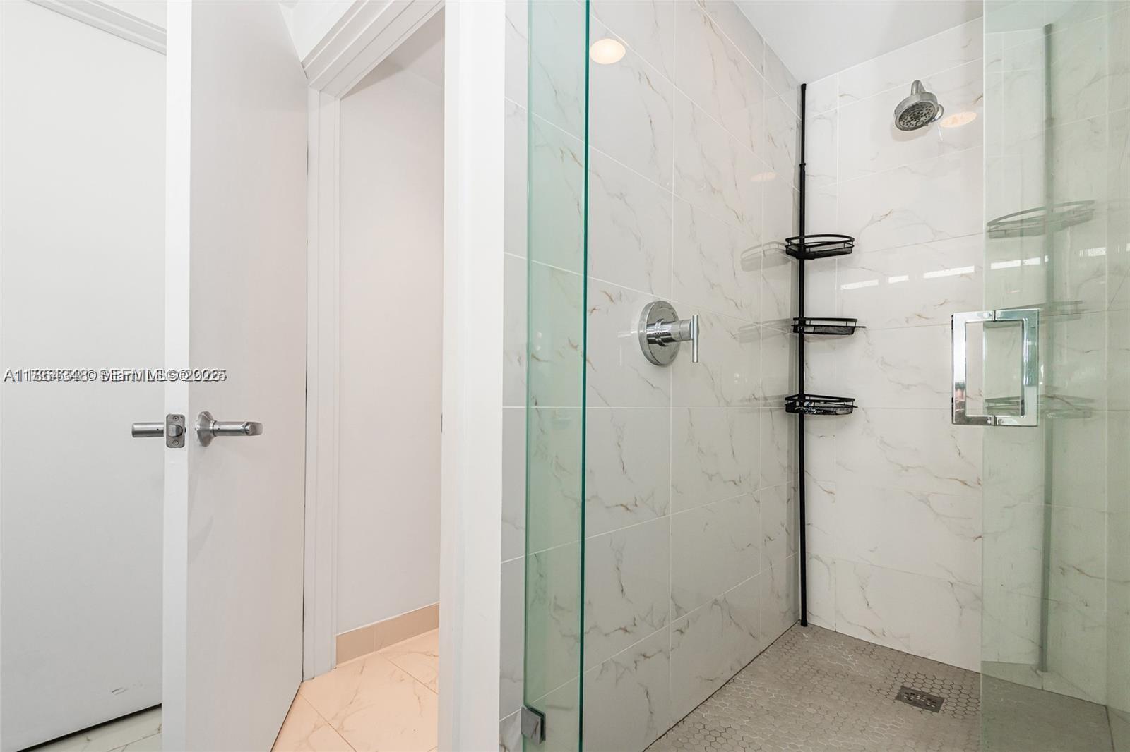 THE HARBOUR SOUTH CONDO - Residential