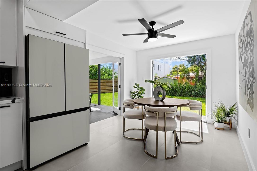 POINSETTIA HEIGHTS N RiDGE - Residential