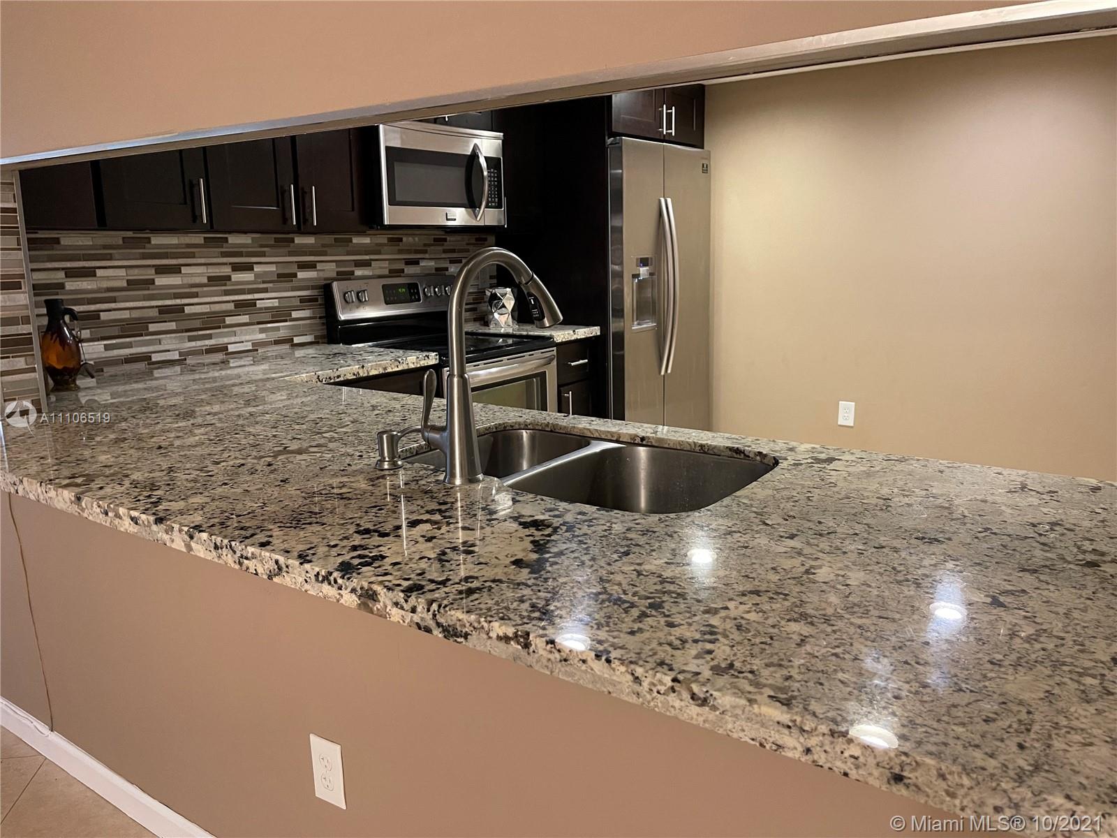 LAKES OF NEWPORT 1 CONDO - Residential