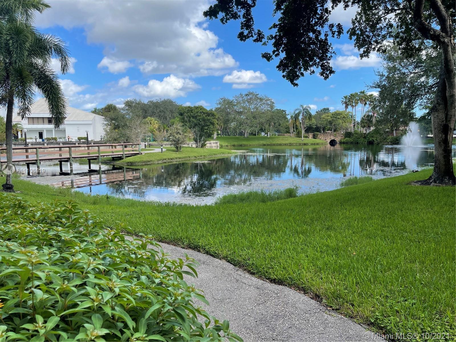 LAKES OF NEWPORT 1 CONDO - Residential