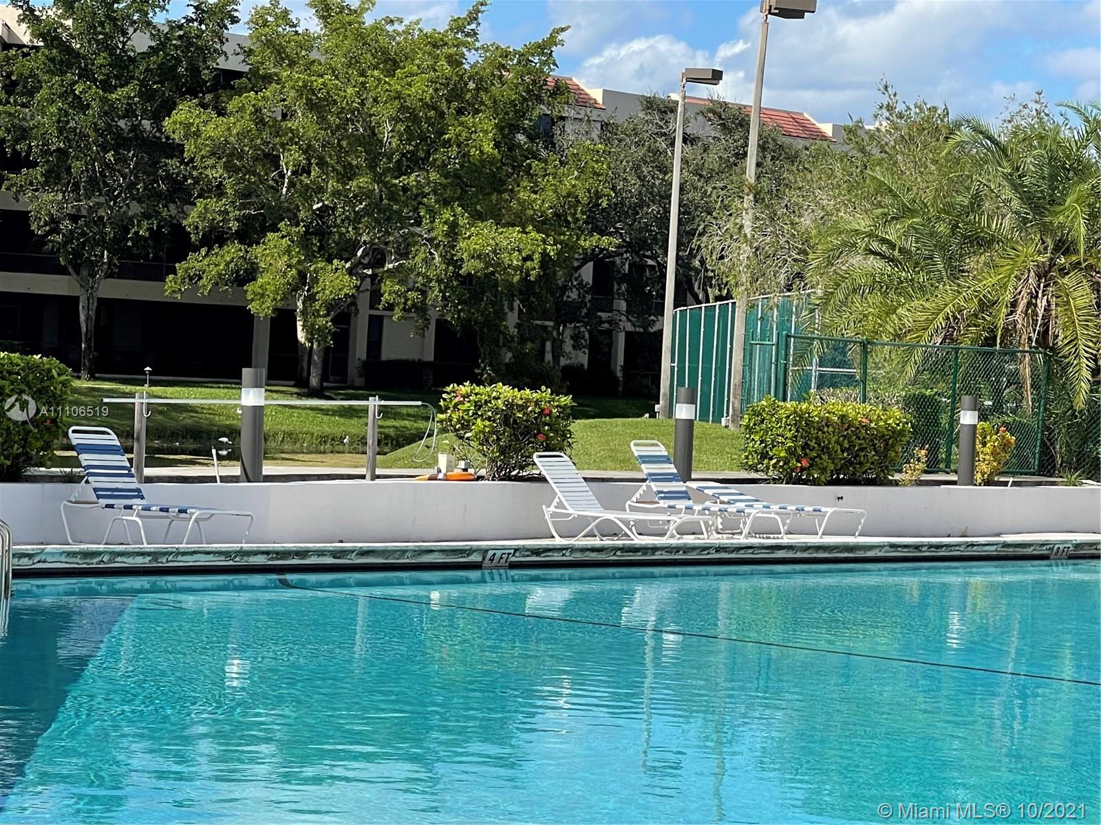 LAKES OF NEWPORT 1 CONDO - Residential