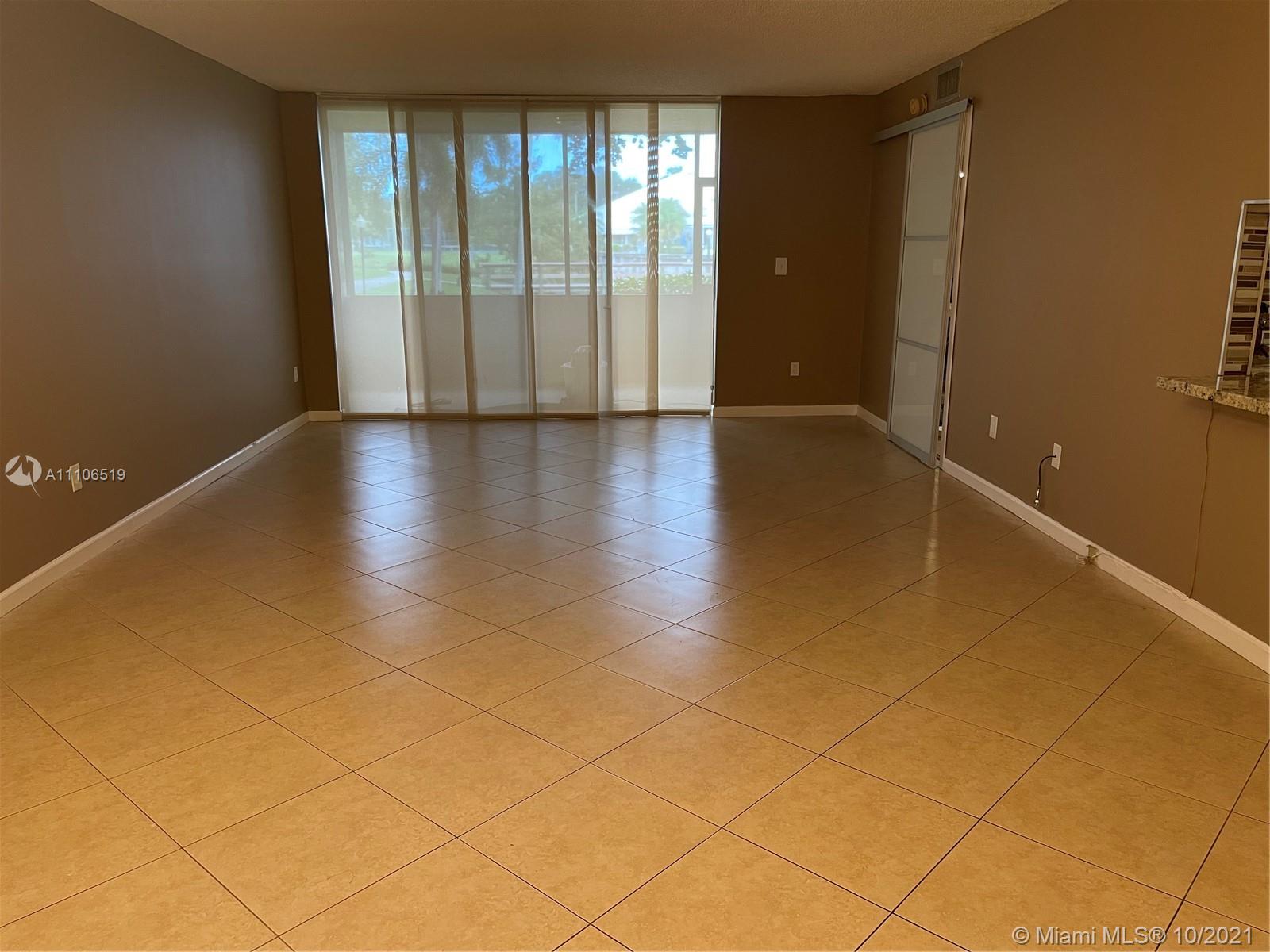 LAKES OF NEWPORT 1 CONDO - Residential