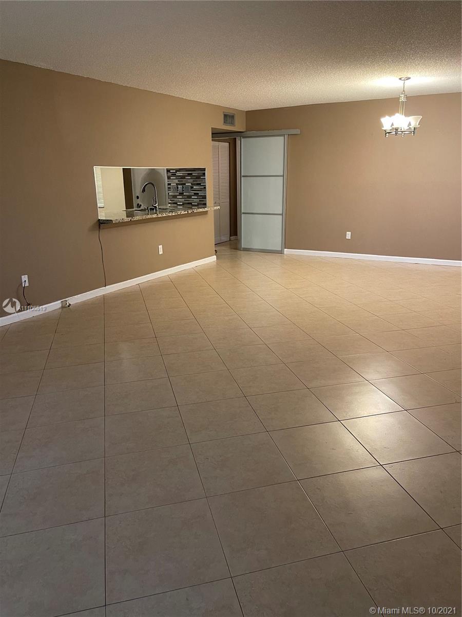 LAKES OF NEWPORT 1 CONDO - Residential