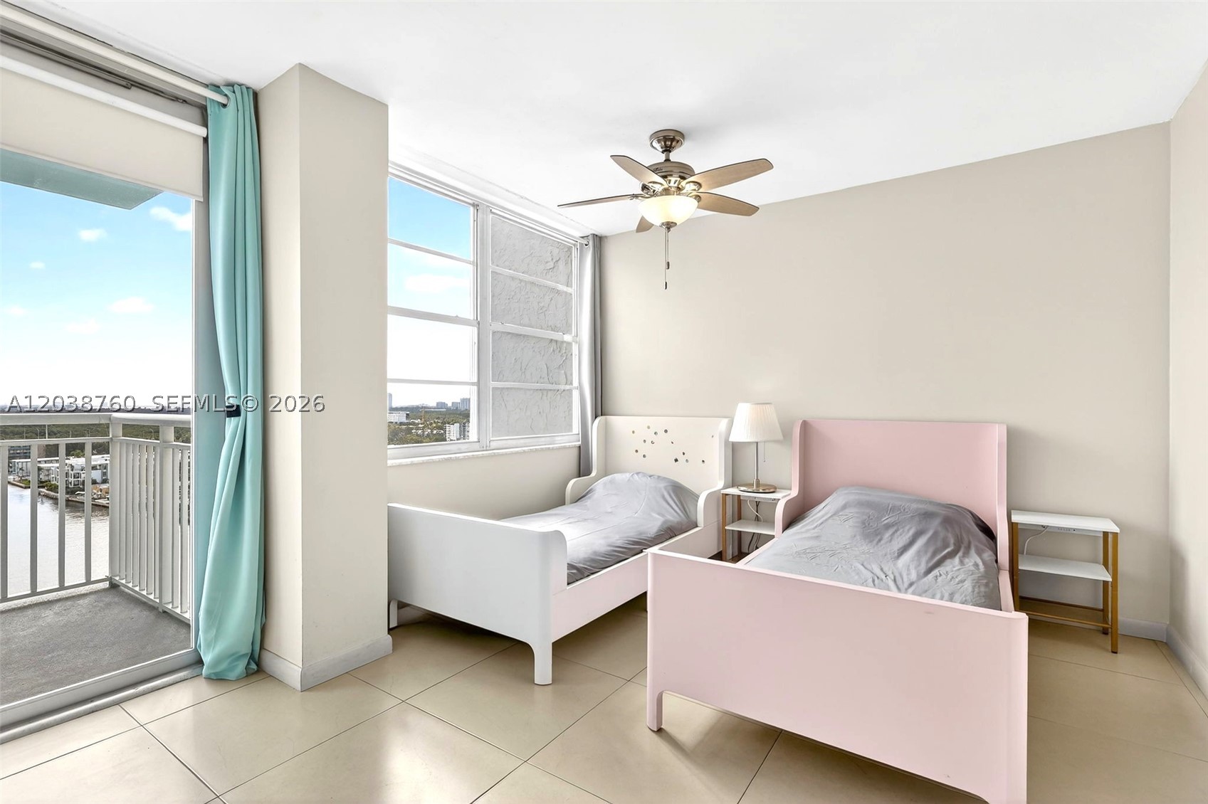 WINSTON TOWERS 500 CONDO - Residential