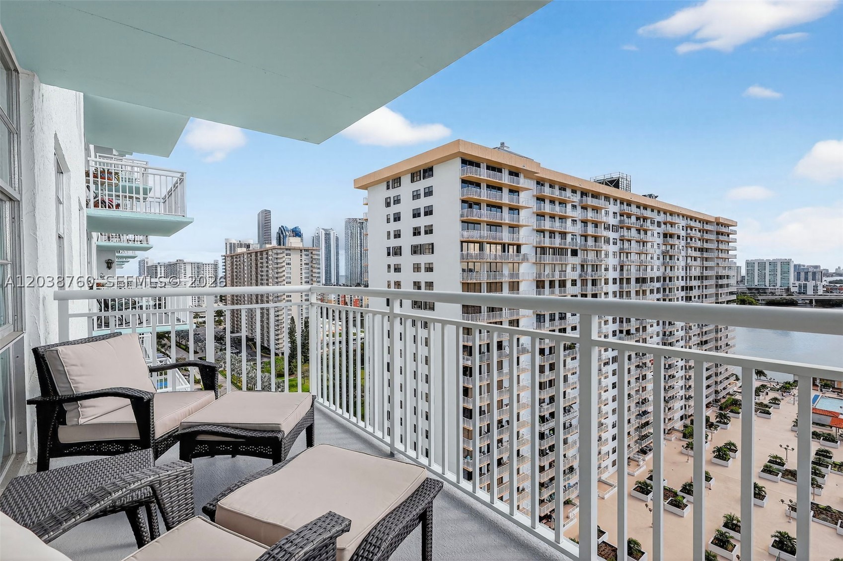 WINSTON TOWERS 500 CONDO - Residential