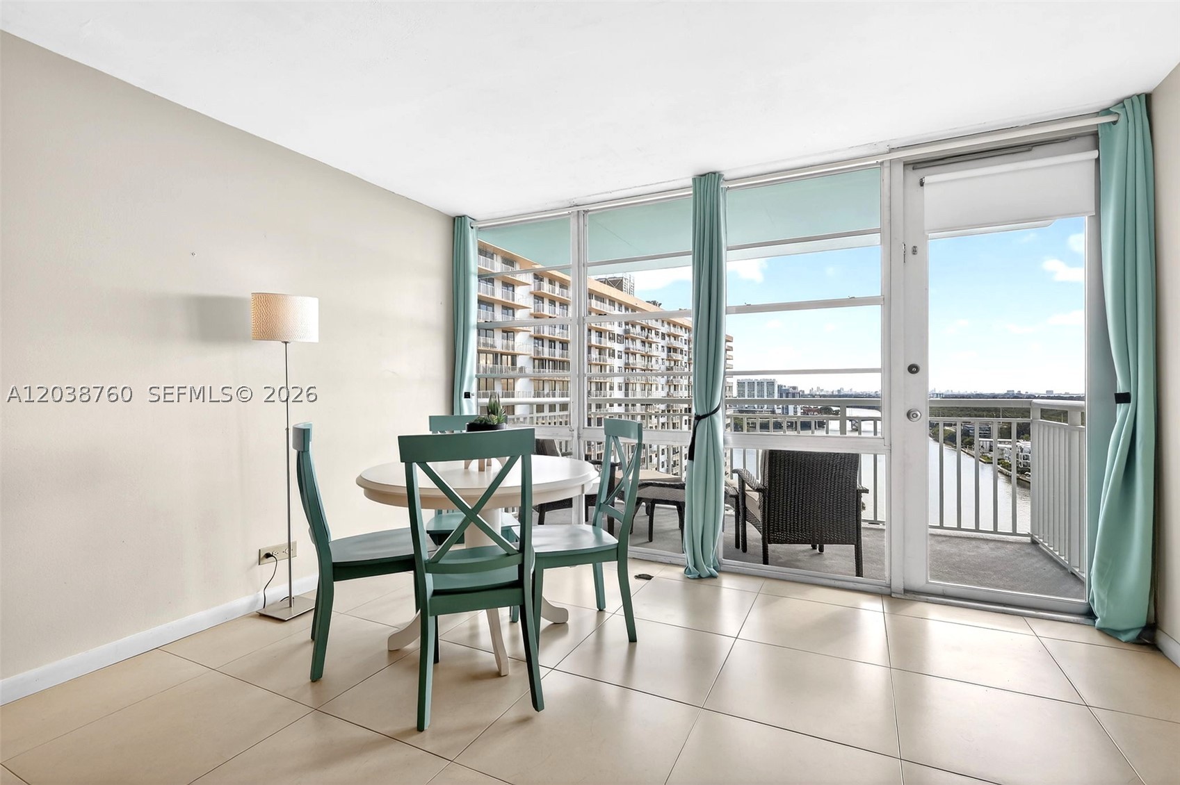 WINSTON TOWERS 500 CONDO - Residential