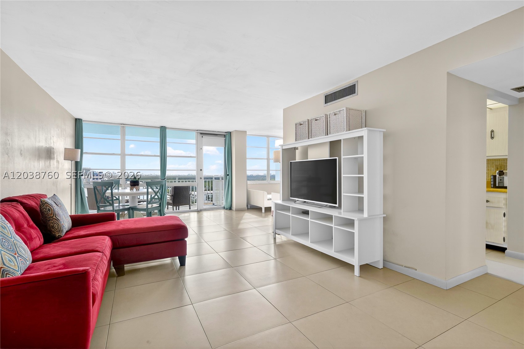 WINSTON TOWERS 500 CONDO - Residential
