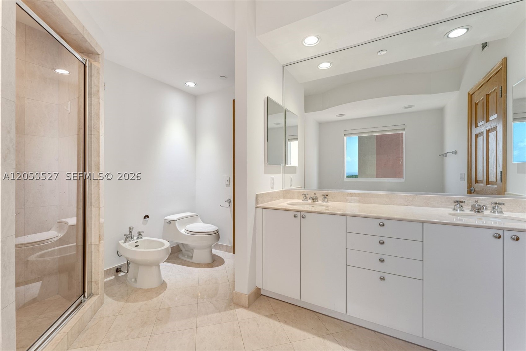 CLUB TOWER TWO CONDO - Residential Lease