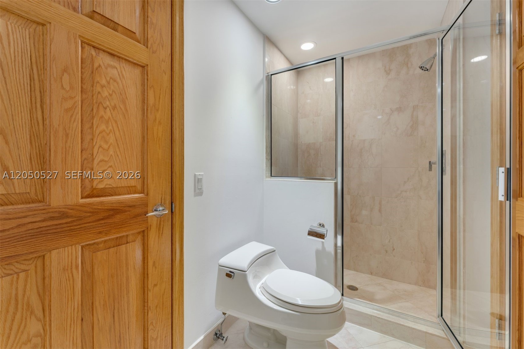 CLUB TOWER TWO CONDO - Residential Lease