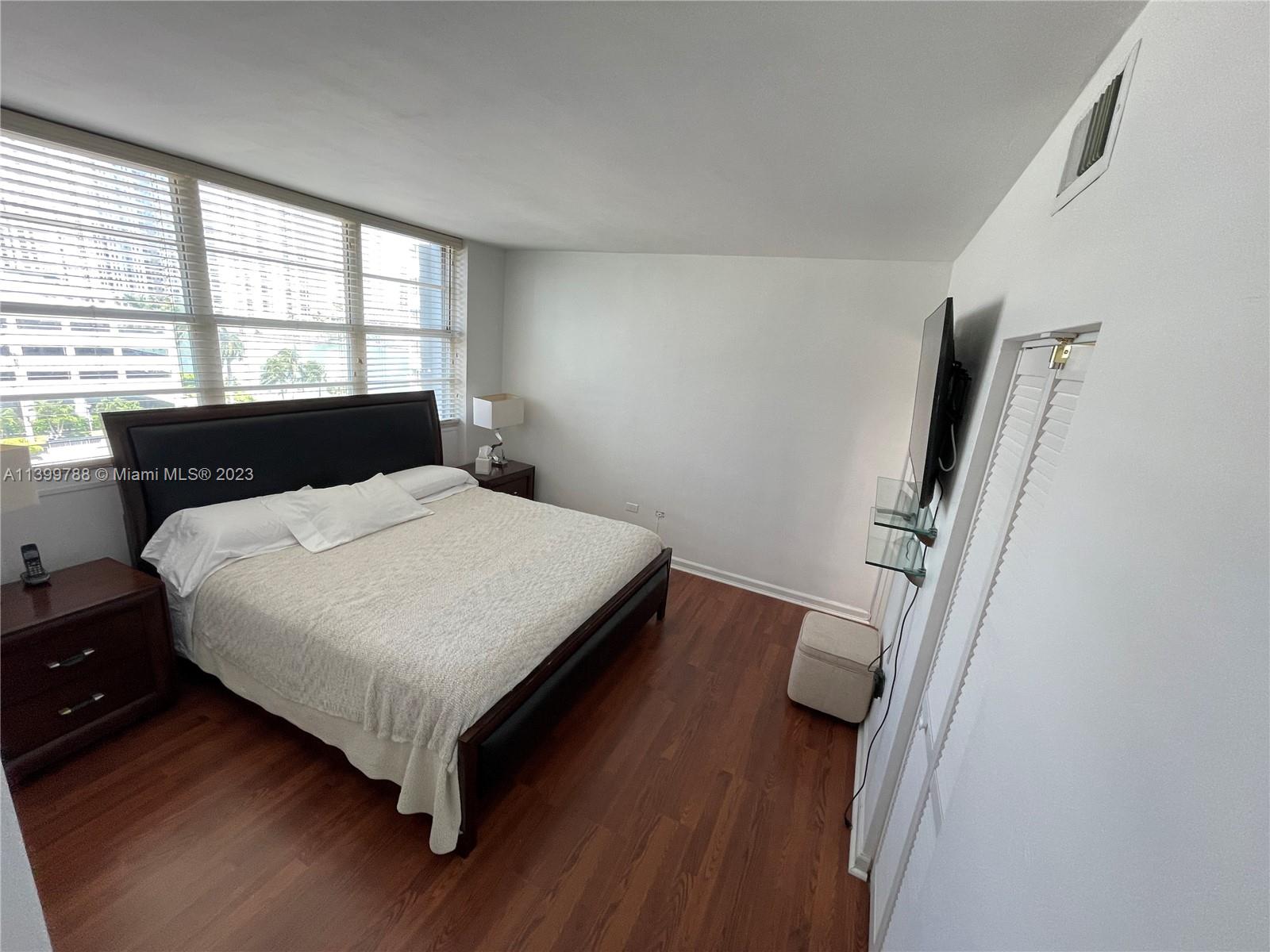 FOUR AMBASSADORS CONDO PH - Residential Lease