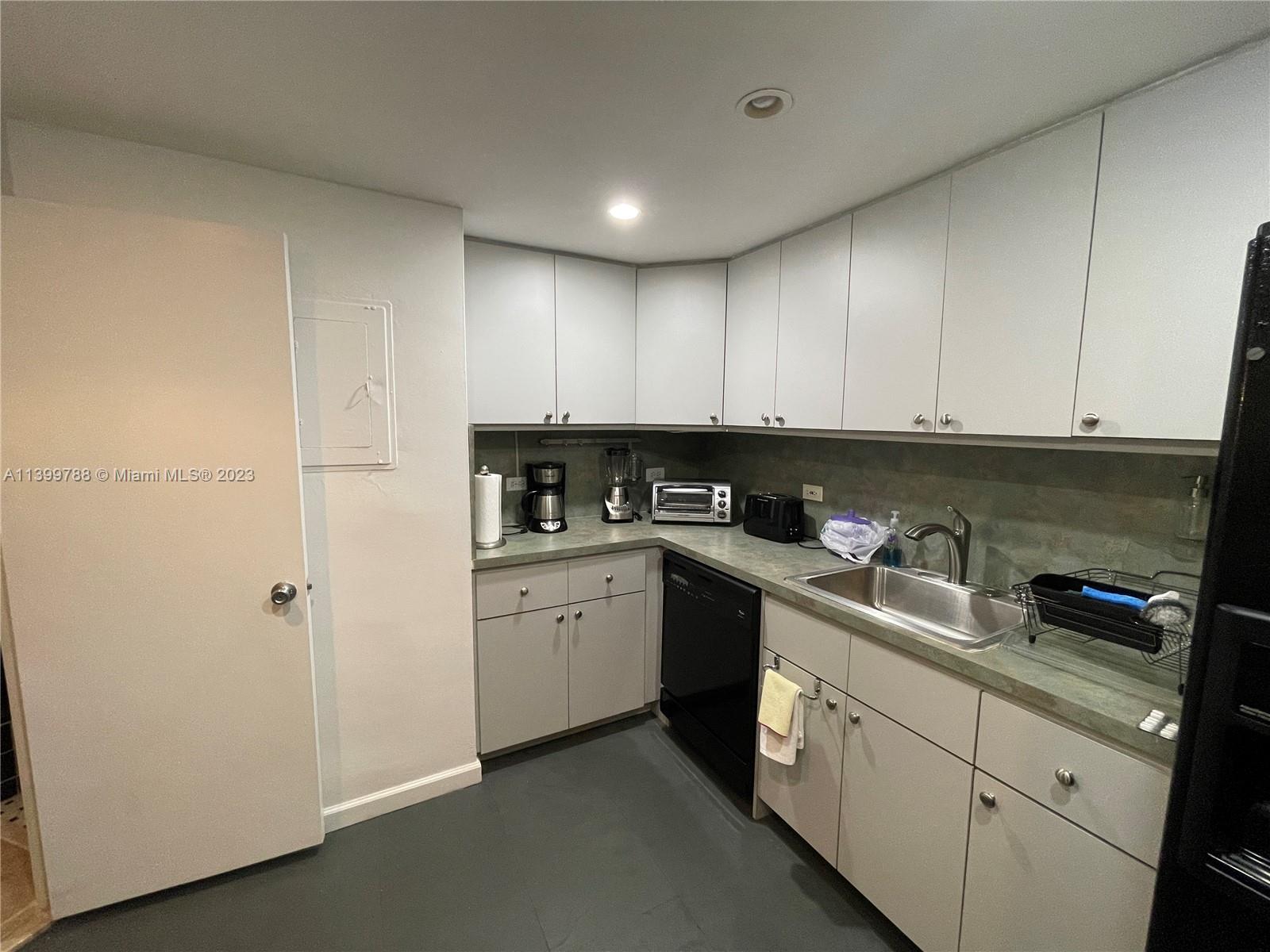 FOUR AMBASSADORS CONDO PH - Residential Lease