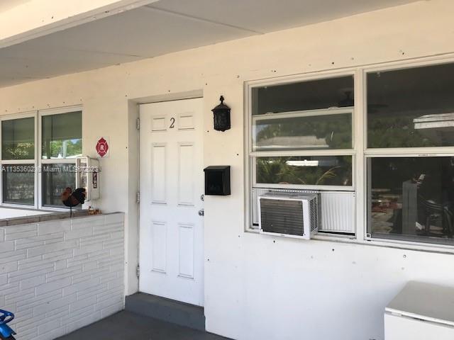great pompano neighborhood  , studio apartment close to us 1 , include water and electric , move in 1st last and security ,no HOV approval  required , small pets okay  with restriction  .