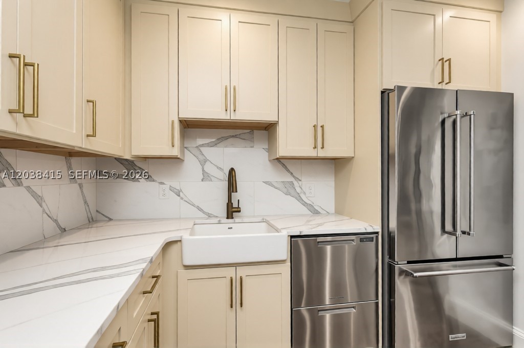 ALABAMA CONDO - Residential Lease