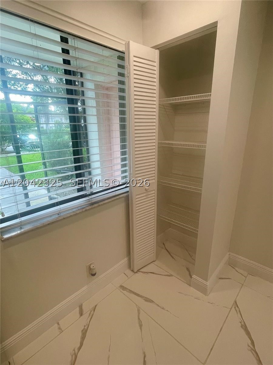 RACQUET CLUB APARTMENTS A - Residential Lease