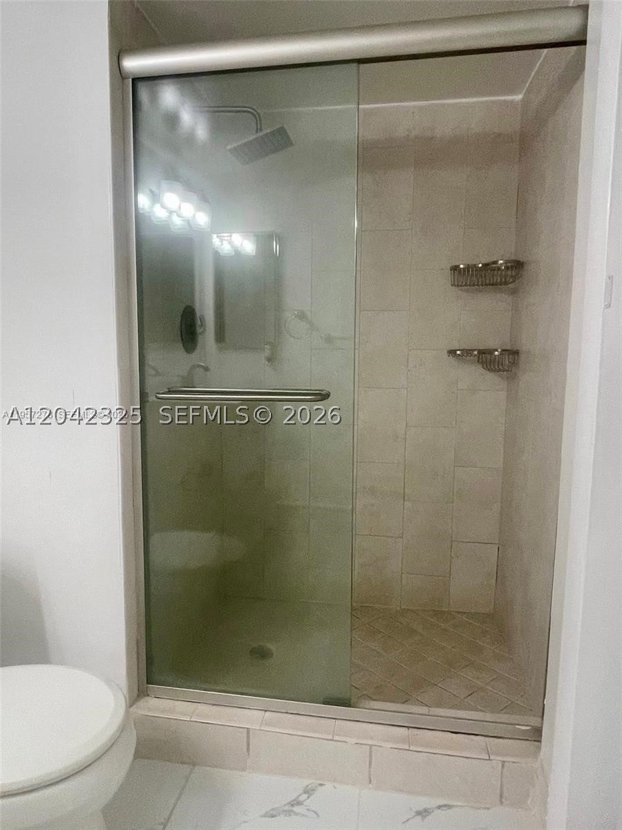 RACQUET CLUB APARTMENTS A - Residential Lease
