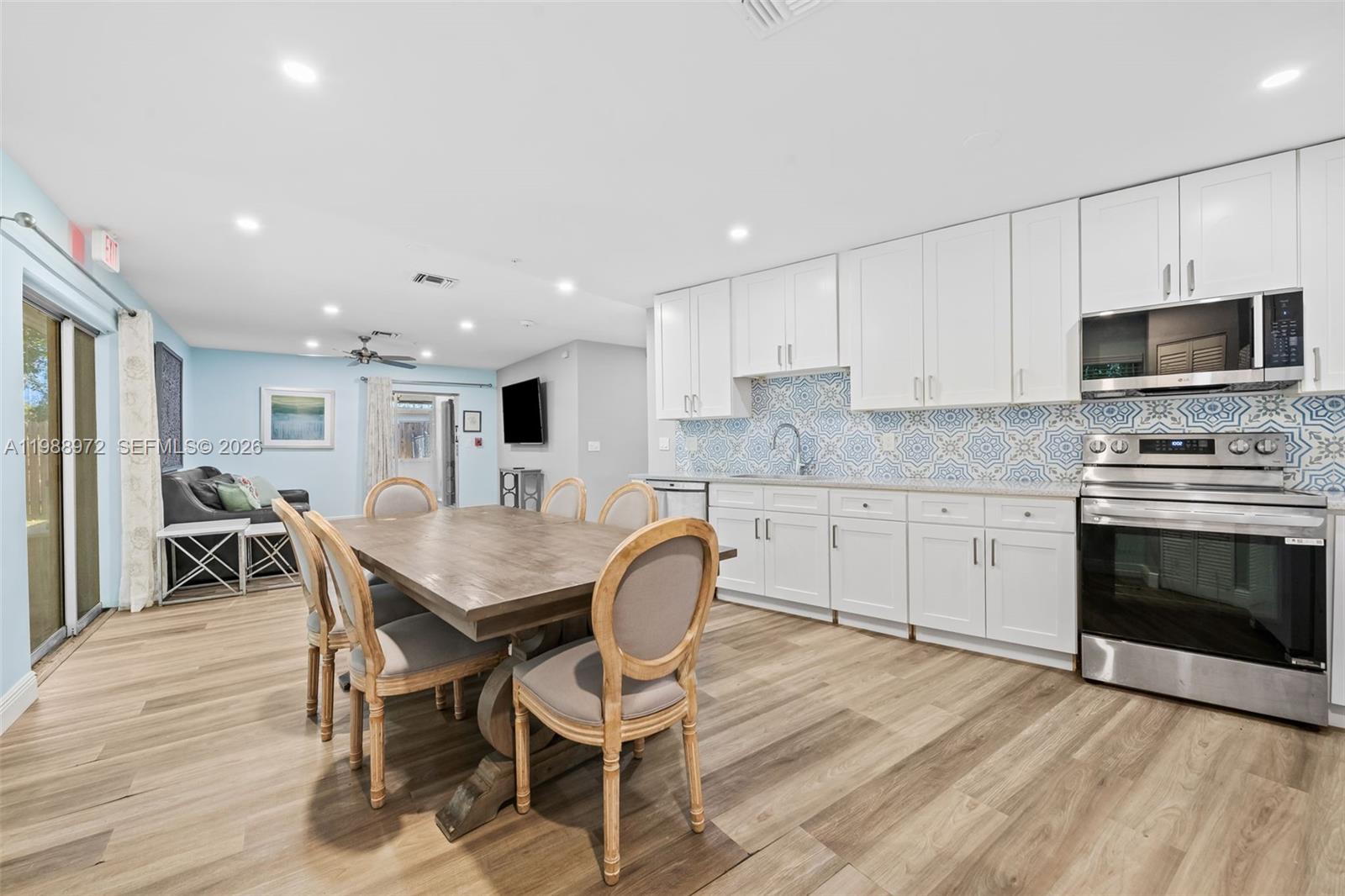 COUNTRY CLUB VILLAGE SEC - Residential