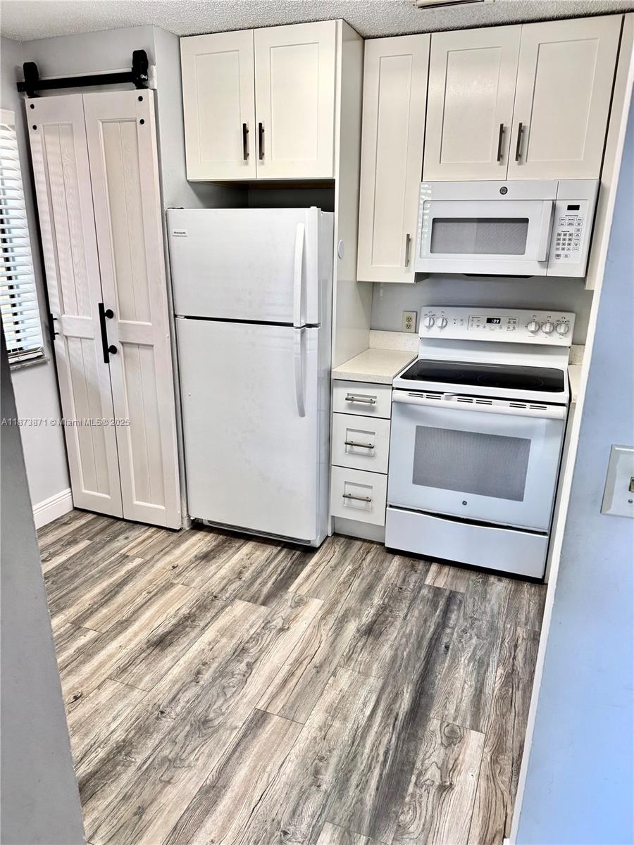 NAPOLI GARDENS AT CORAL S - Residential Lease