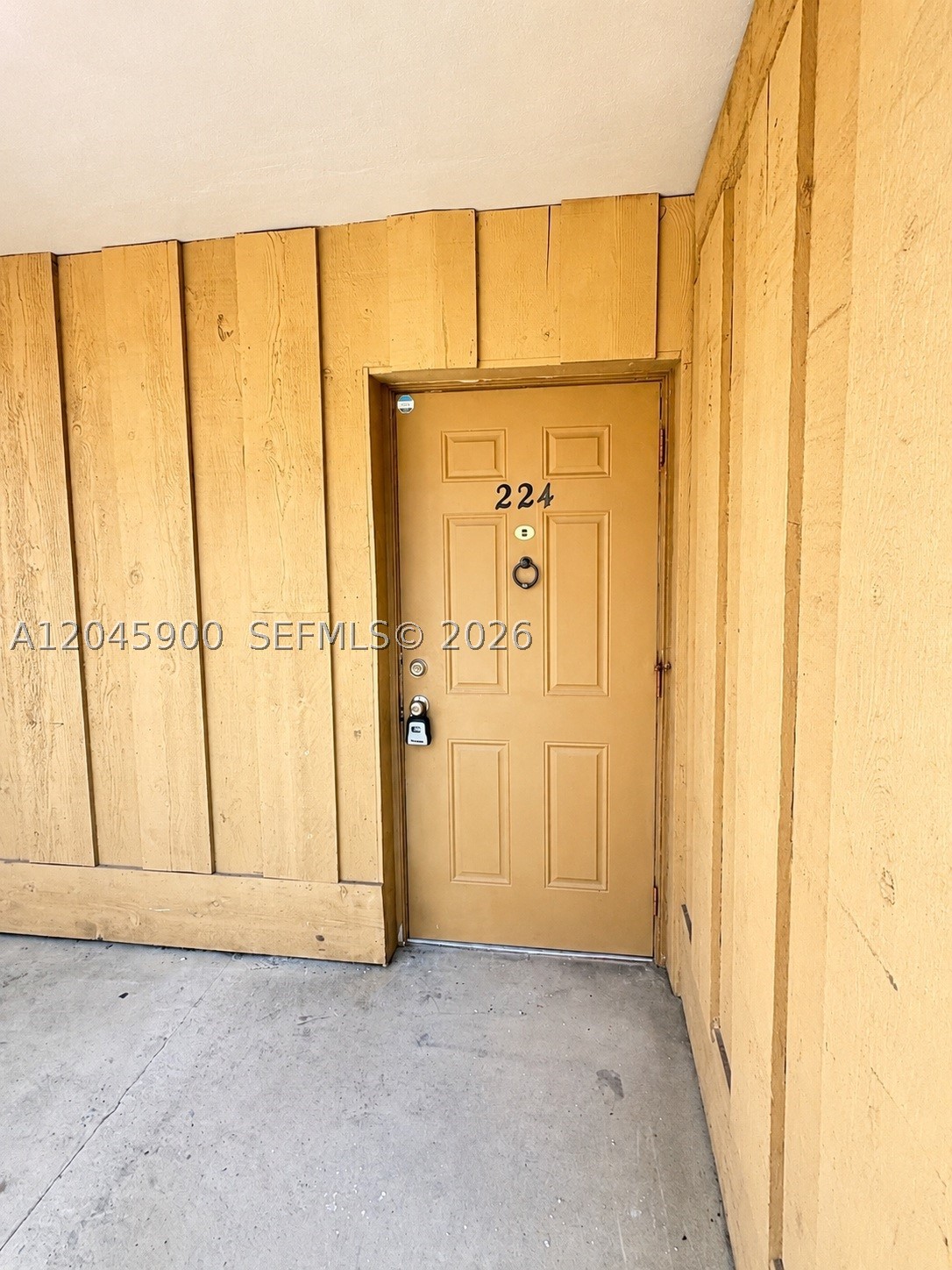 EMERALD ISLES WEST PHASE - Residential Lease