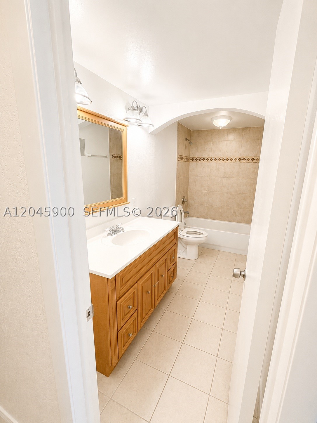 EMERALD ISLES WEST PHASE - Residential Lease