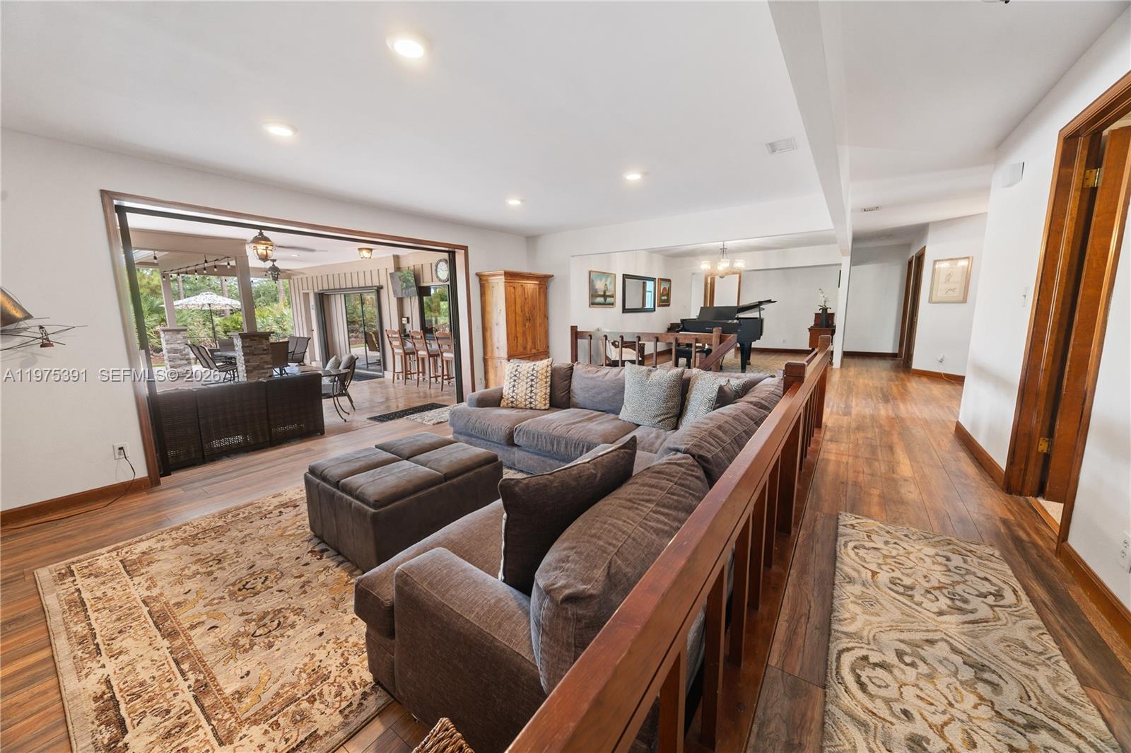 THE LINKS - Residential