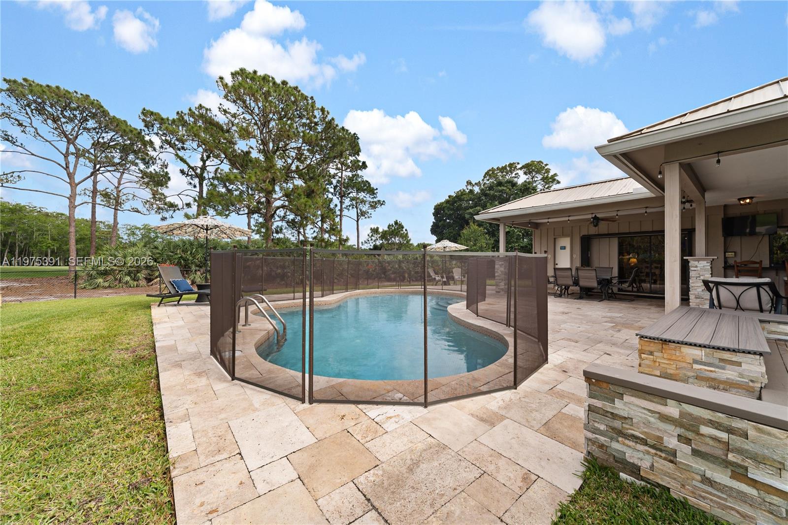 THE LINKS - Residential
