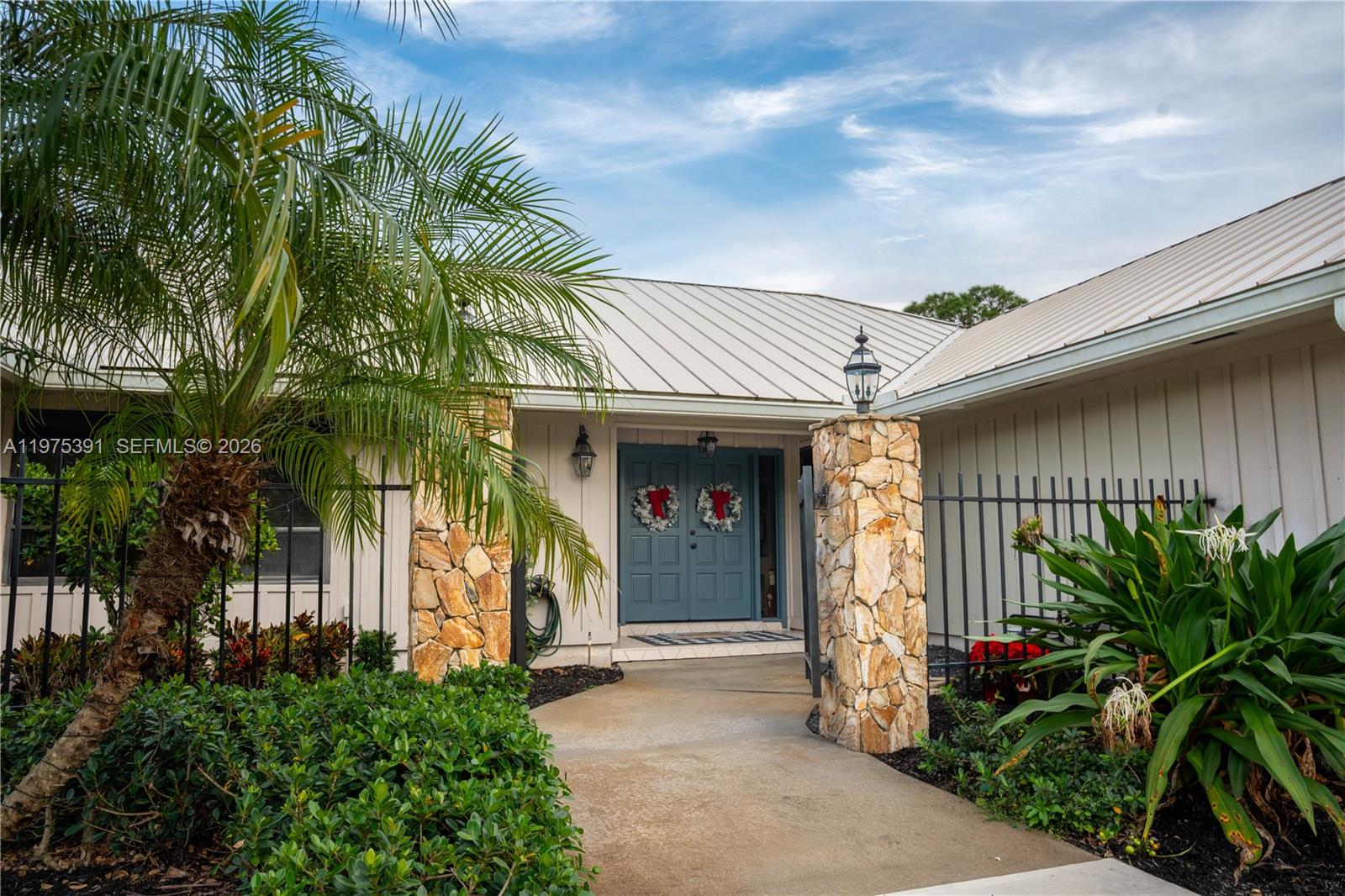 THE LINKS - Residential