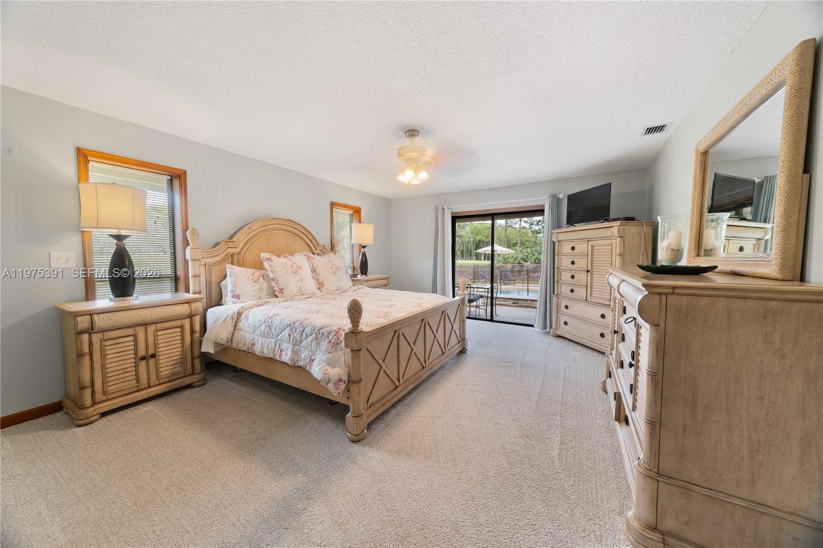THE LINKS - Residential