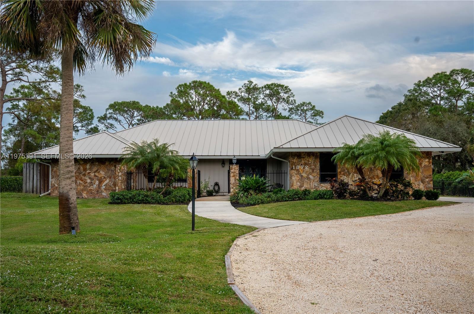 THE LINKS - Residential