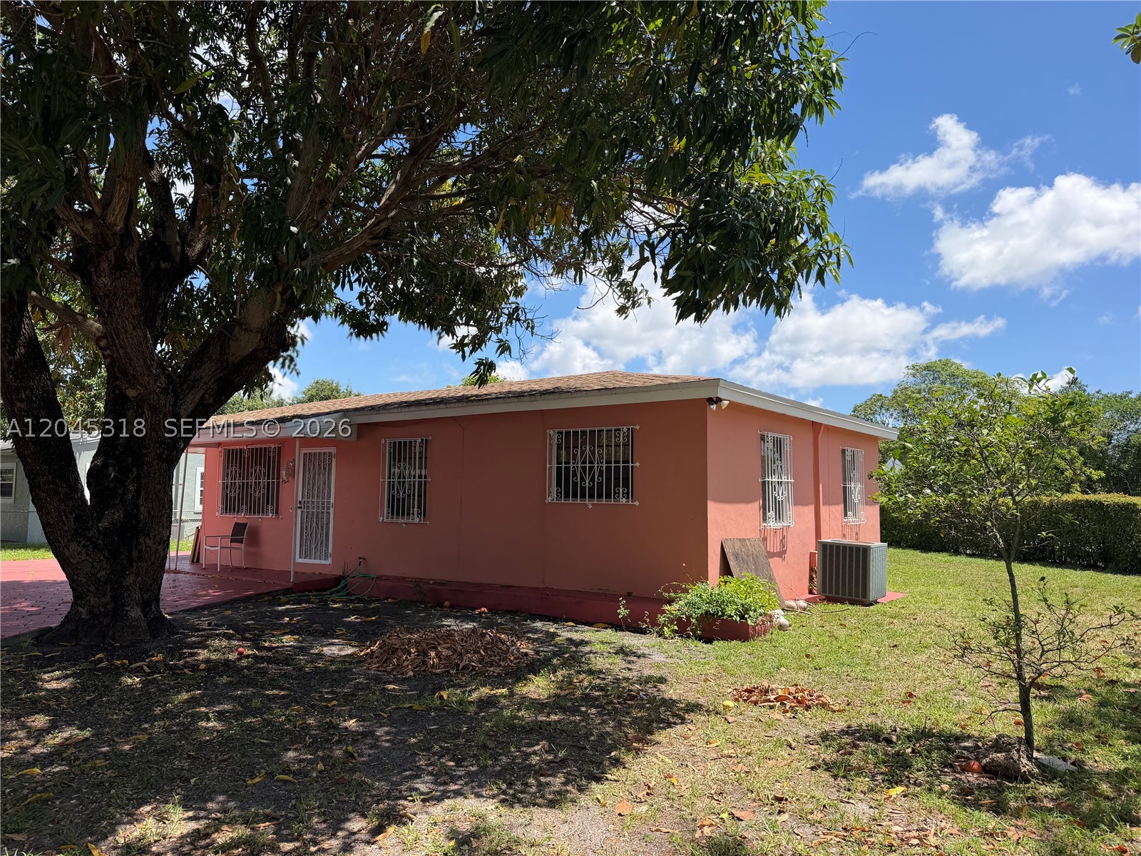 BROADMOOR MANOR - Residential Lease