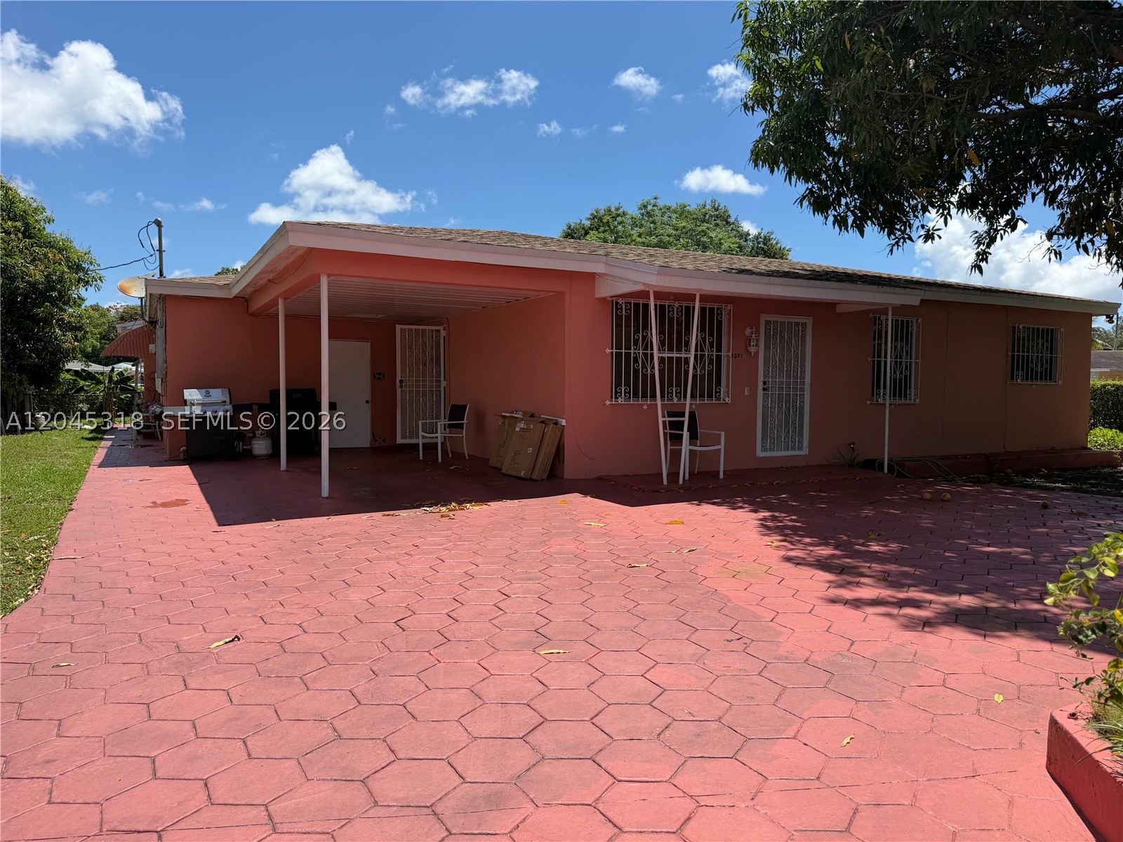 BROADMOOR MANOR - Residential Lease