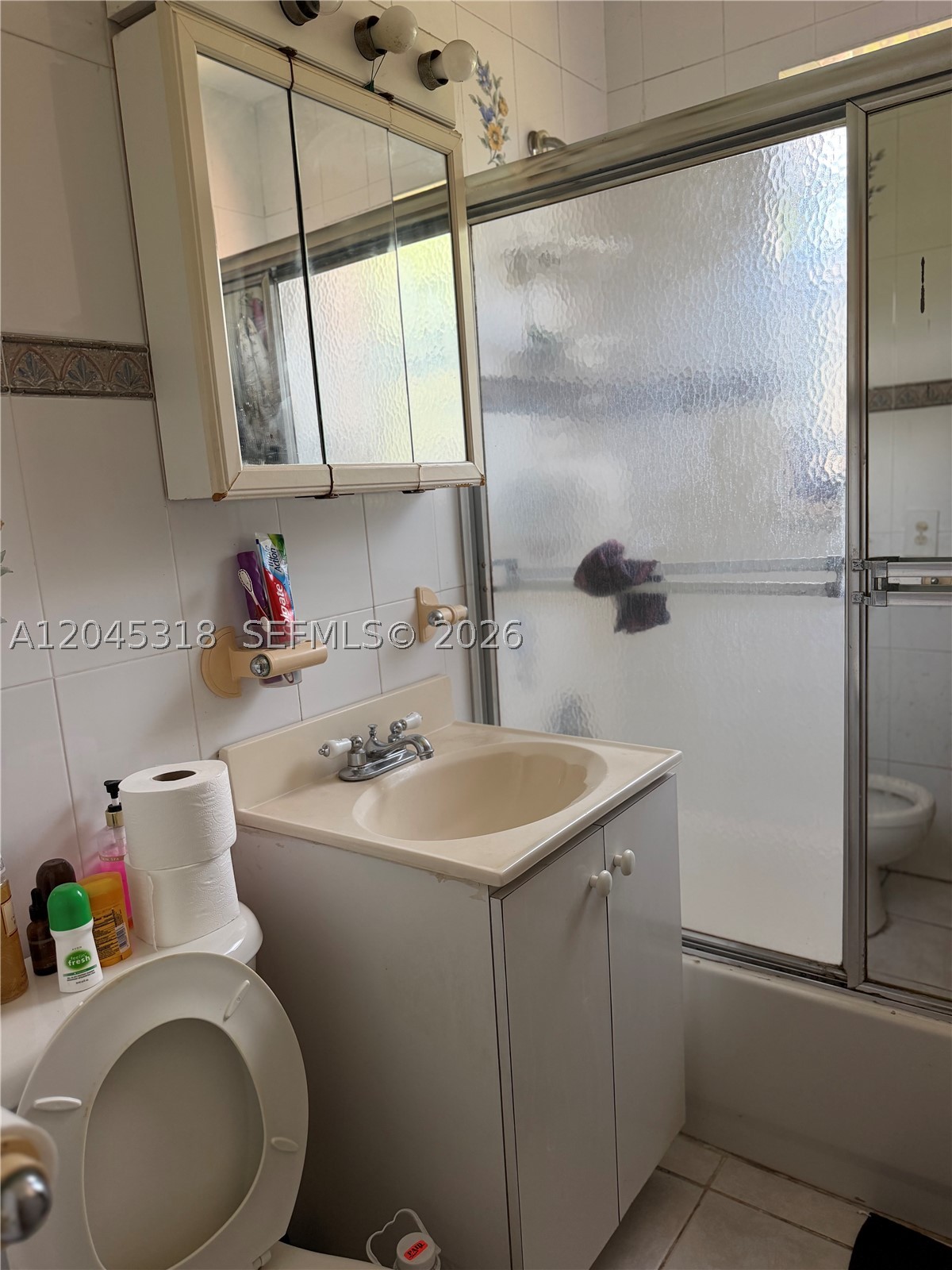 BROADMOOR MANOR - Residential Lease