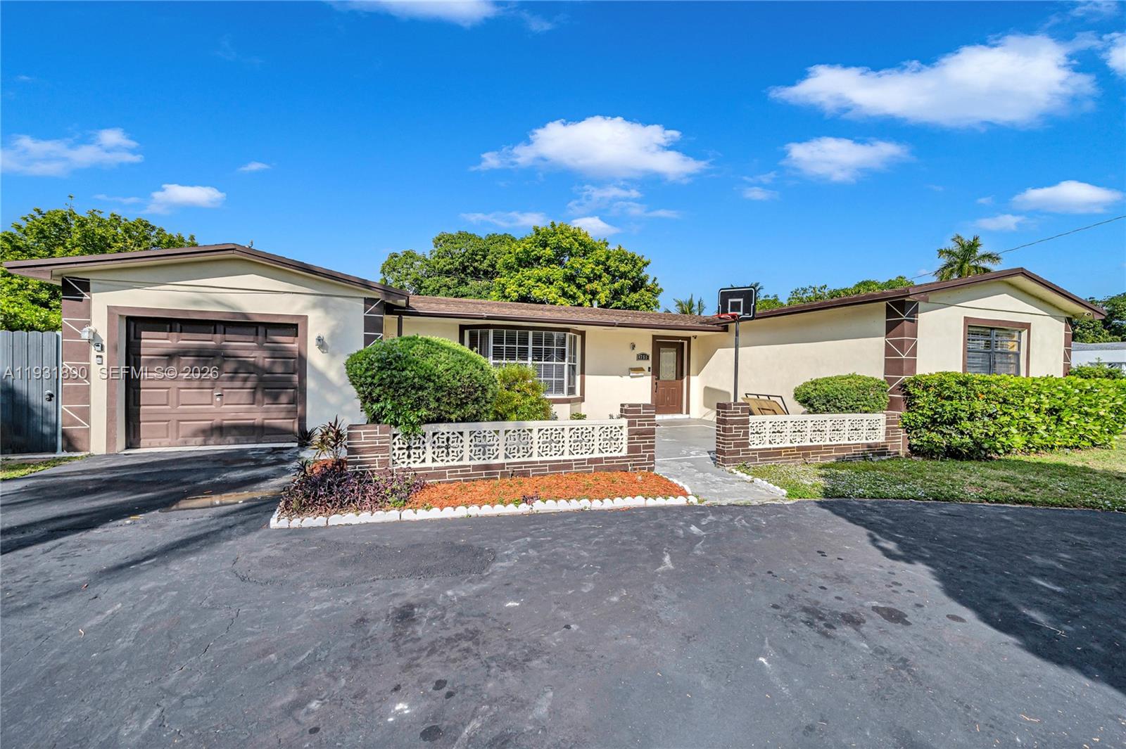 BREEZESWEPT PARK ESTATES - Residential