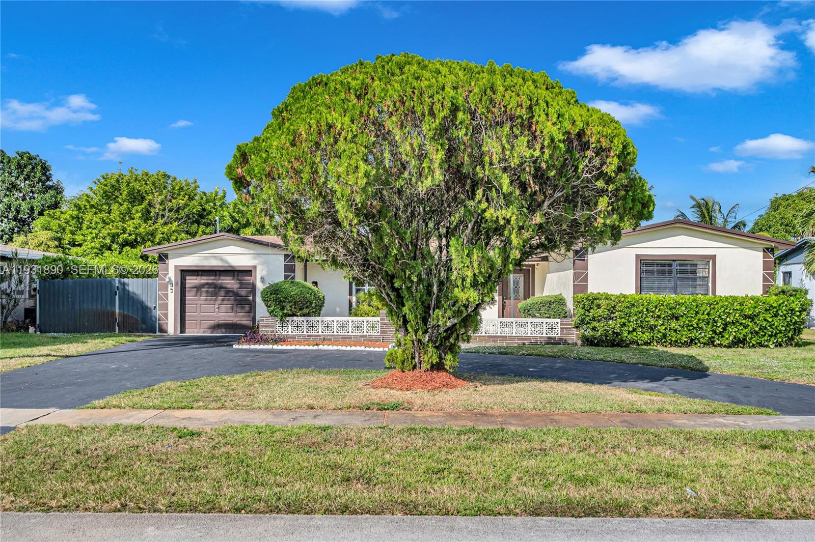 BREEZESWEPT PARK ESTATES - Residential