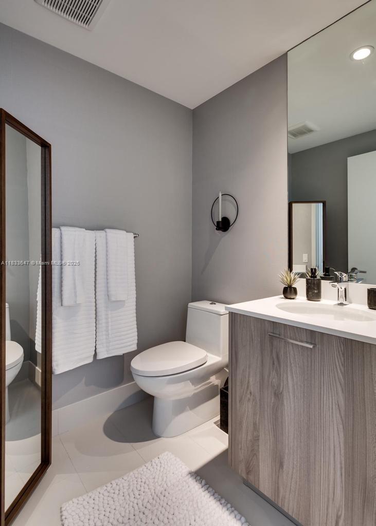 PARAISO BAYVIEWS CONDO - Residential Lease