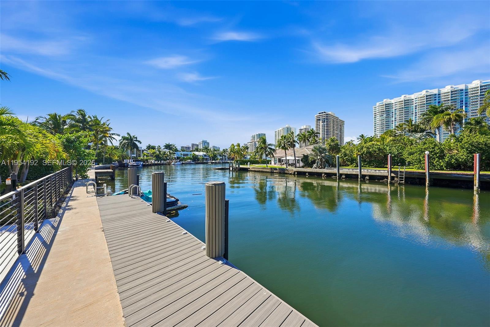 GOLDEN BEACH SEC E - Residential