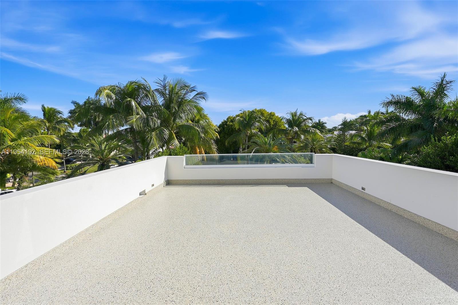 GOLDEN BEACH SEC E - Residential