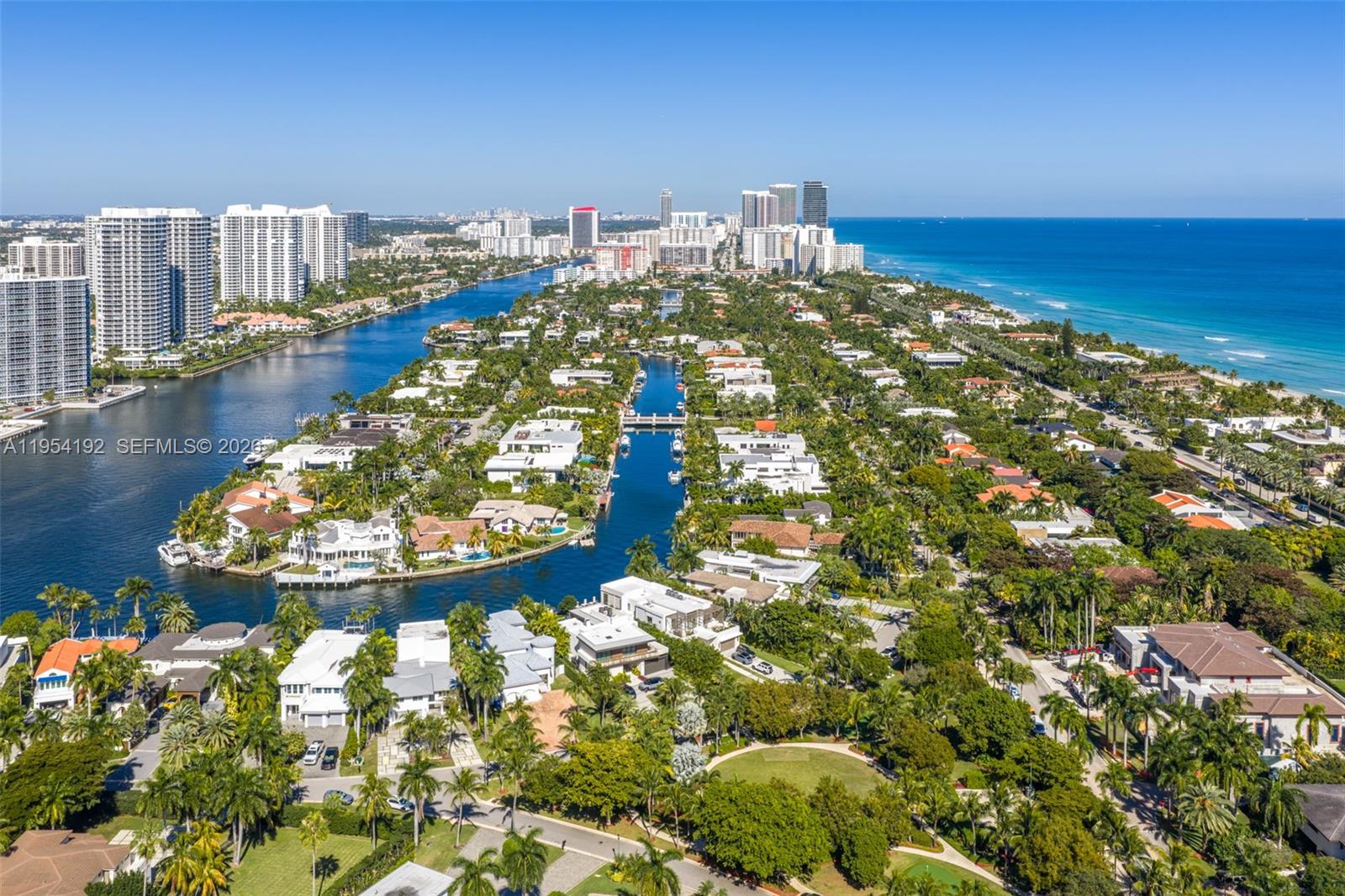 GOLDEN BEACH SEC E - Residential