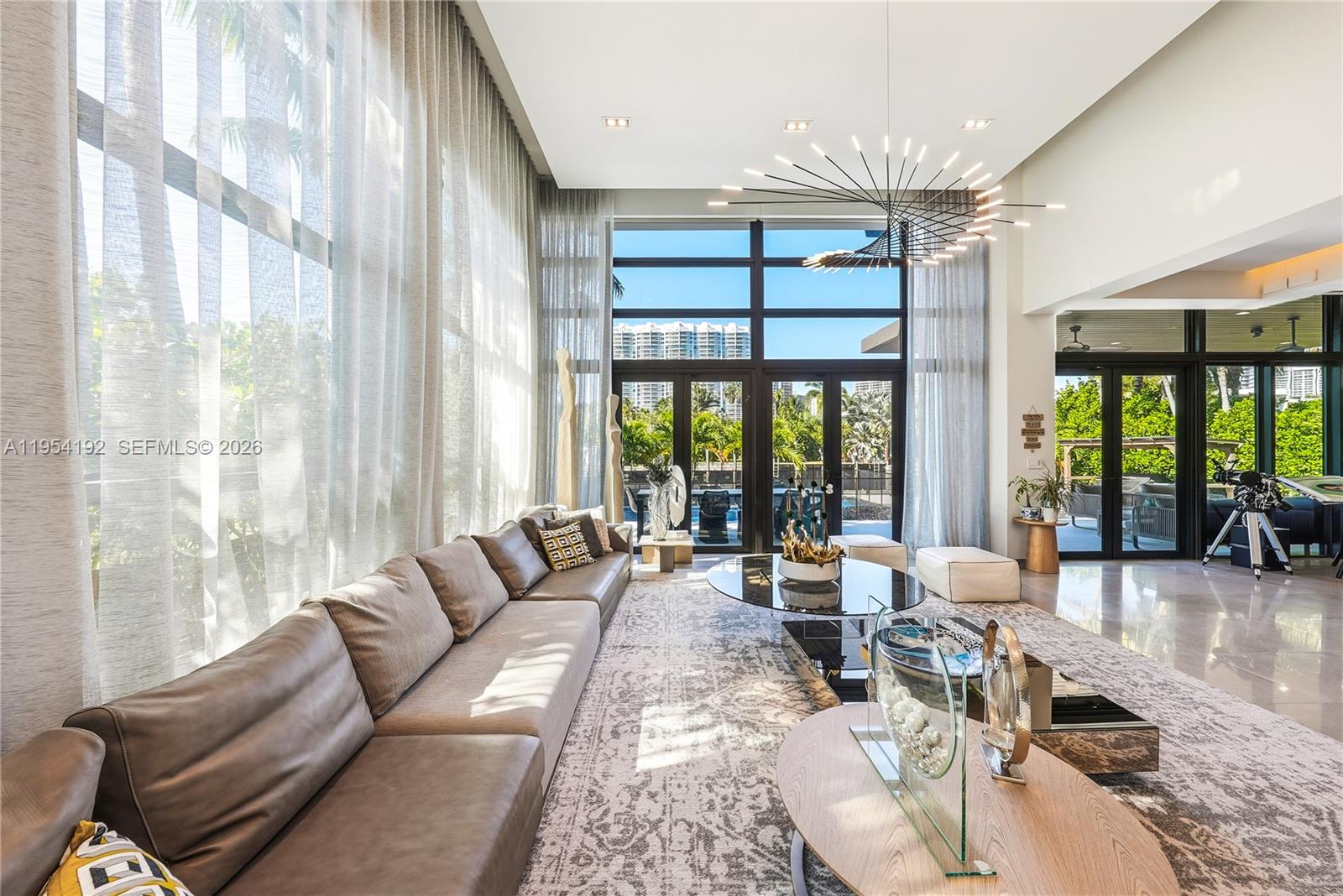 GOLDEN BEACH SEC E - Residential