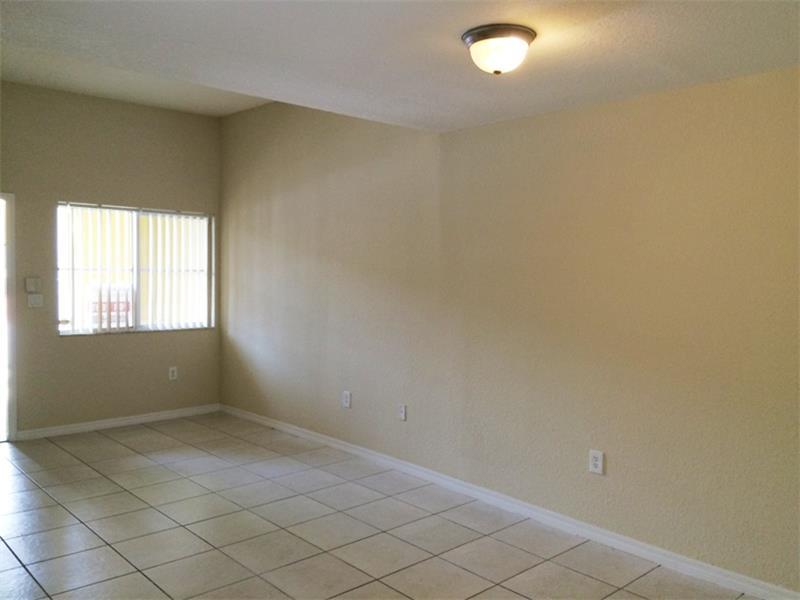 THE PALMS AT BAYSHORE - Residential Lease